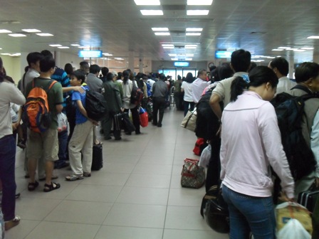 TP Hồ Chí Minh Lại ùn tắc tại các bến xe và tuyến đường cửa ngõ